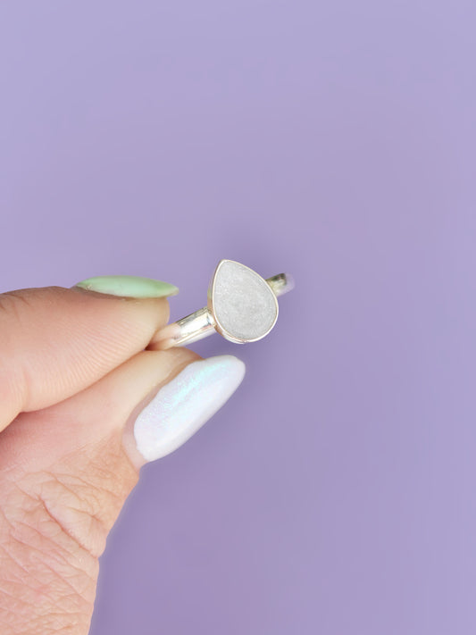 Thea Ring